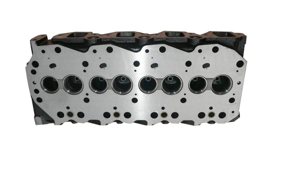 Pièces détachées moteur moteur Tête de cylindre moteur TD27 OEM Taille standard