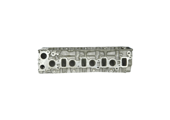 Parties de moteur automobile en aluminium Tête de cylindre du moteur 11101-30040 2KD